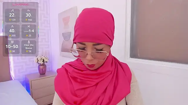 Snapshot of naishaa_ chatting on 07/10/26, 06:08 naishaa online show from 07/10/26, 06:08
