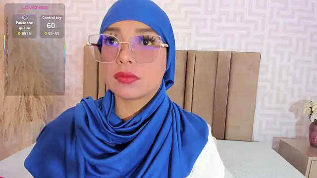Snapshot of naishaa_ chatting on 06/17/26, 04:28 naishaa online show from 06/17/26, 04:28