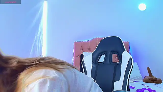 Snapshot of naomi_diamond_ chatting on 05/01/26, 11:59 naomi diamond online show from 05/01/26, 11:59