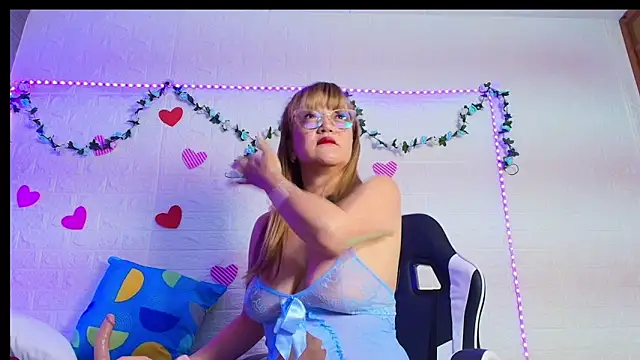 naomi diamond  online show from 10/29/25, 10:25