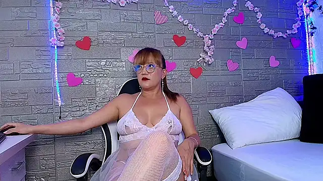 naomi diamond  online show from 12/17/25, 12:10