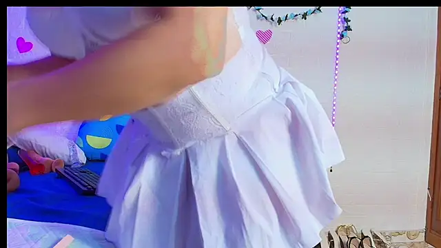 naomi diamond  online show from 10/28/25, 11:31