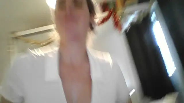 Snapshot of BlondeBells chatting on 11/19/25, 10:15 BlondeBells online show from 11/19/25, 10:15