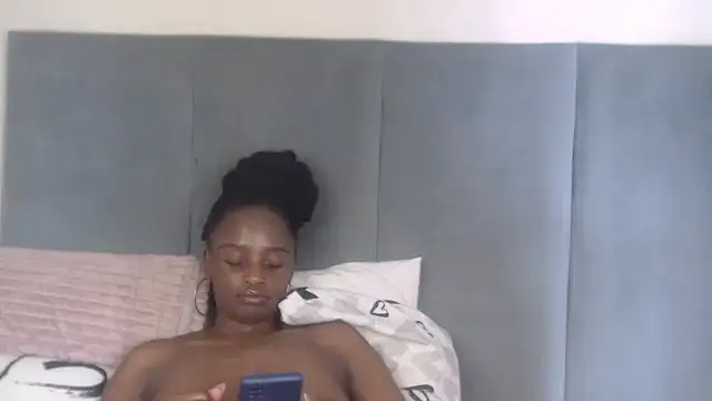 Jah-Queen online show from 01/15/26, 07:45