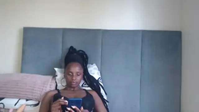 Jah-Queen online show from 01/17/26, 02:42