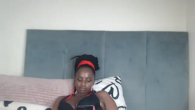 Jah-Queen online show from 10/19/25, 10:12