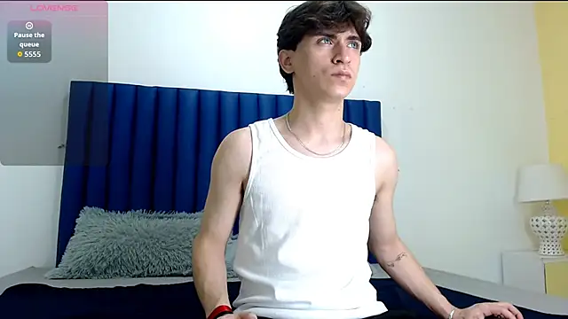 Snapshot of RoberthAlv chatting on 02/10/26, 02:05 RoberthAlv online show from 02/10/26, 02:05