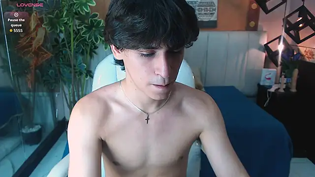 RoberthAlv online show from 04/08/26, 12:39