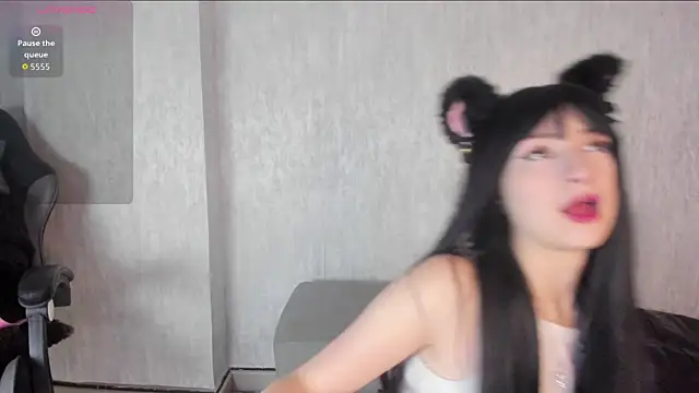 AriMonoban online show from 11/06/25, 12:42