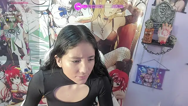 Snapshot of bellaseduzione chatting on 10/24/25, 02:38 bellaseduzione online show from 10/24/25, 02:38