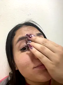 Snapshot of bellaseduzione chatting on 11/23/25, 02:43 bellaseduzione online show from 11/23/25, 02:43