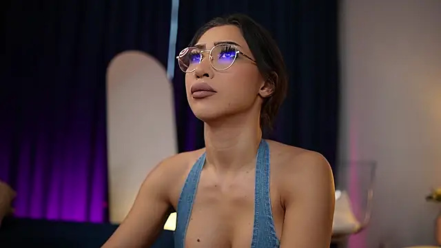  ChloeLee  online show from 11/11/25, 07:03