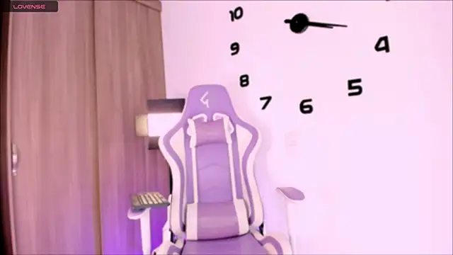  Mia Pink  online show from 04/13/26, 04:49