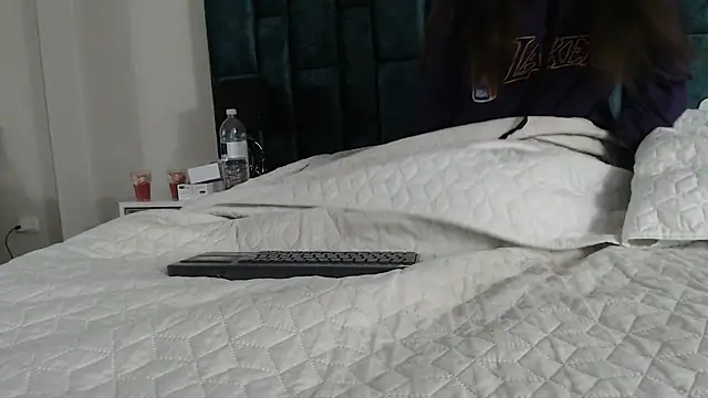 Emma Foxi online show from 11/15/25, 11:36