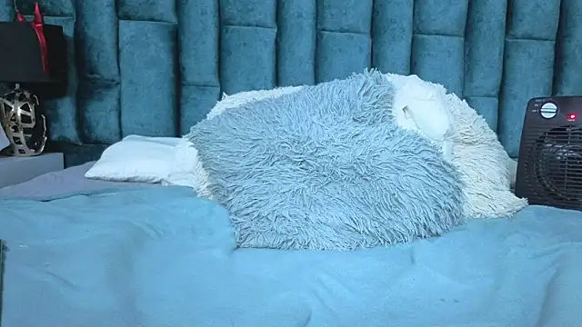 Emma Foxi online show from 04/10/26, 08:16