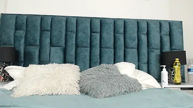 Emma Foxi online show from 11/03/25, 08:23