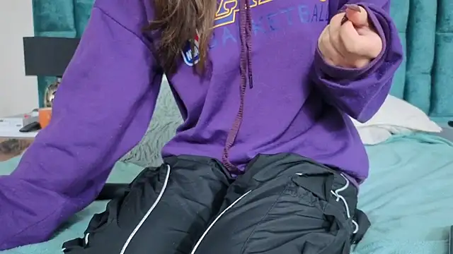 Emma Foxi online show from 11/29/25, 02:55