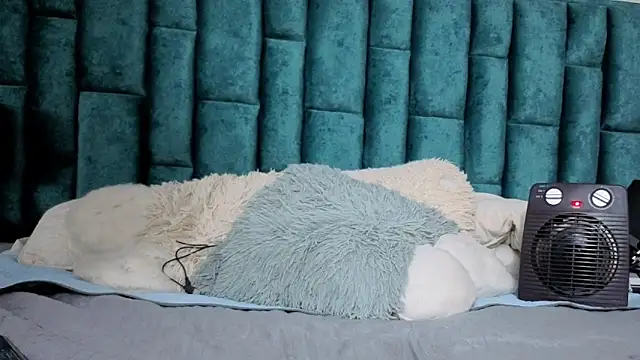 Emma Foxi online show from 02/13/26, 07:36