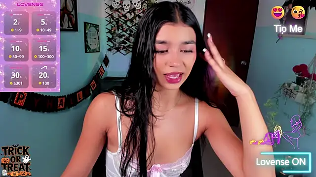 Elsa Pataky online show from 10/30/25, 02:25