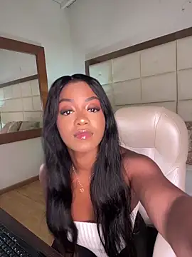 Snapshot of Emmy_jacksson chatting on 09/30/25, 04:57 Emmy jacksson online show from 09/30/25, 04:57