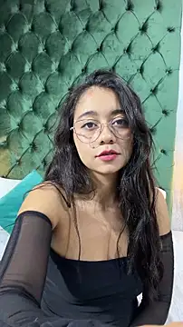 Lily June online show from 05/18/26, 06:12