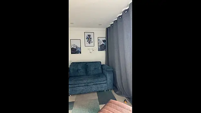 Lily June online show from 03/25/26, 05:45