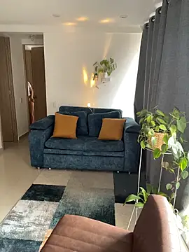 Lily June online show from 11/19/25, 05:24