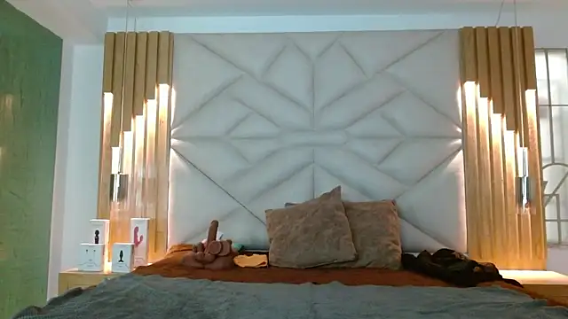 Snapshot of may_wood chatting on 05/15/26, 12:03 may wood online show from 05/15/26, 12:03