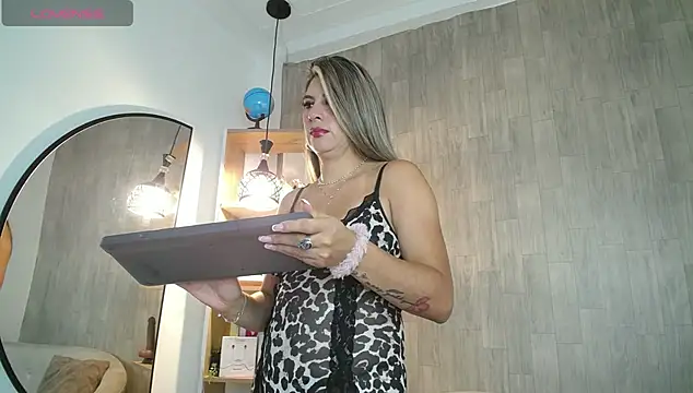 may wood online show from 04/10/26, 12:01