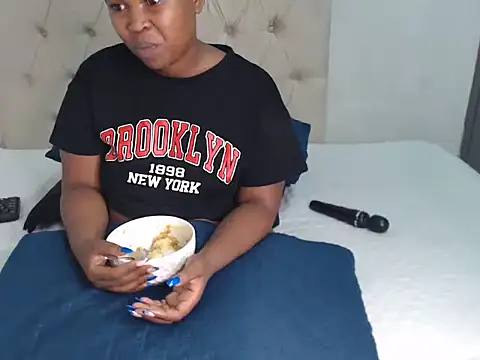 Lolly Ramochele online show from 02/17/26, 09:23