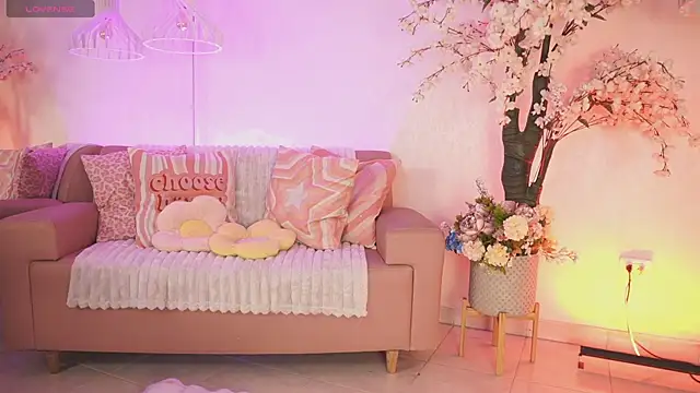 JadeSummerr online show from 11/14/25, 11:36