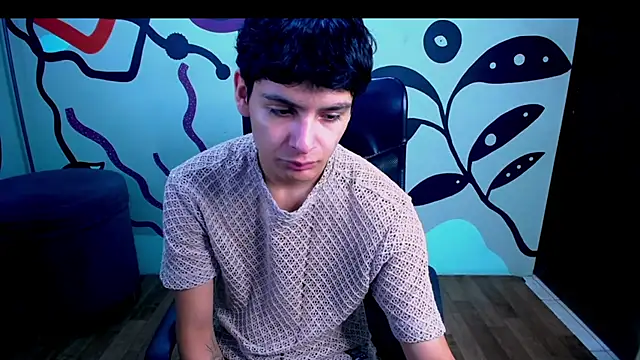 Snapshot of Luca_vega chatting on 09/10/25, 01:10 Luca vega online show from 09/10/25, 01:10