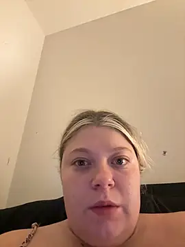 kinkybellexx online show from 11/08/25, 05:55