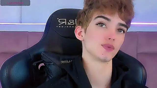 Baby FenixTS online show from 03/07/26, 10:43