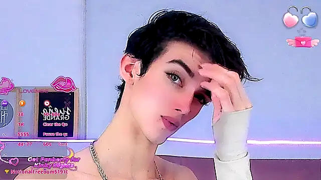 Baby FenixTS online show from 12/19/25, 07:44