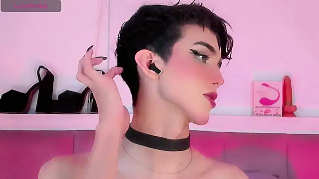 Snapshot of Baby_FenixTS chatting on 11/06/25, 08:29 Baby FenixTS online show from 11/06/25, 08:29