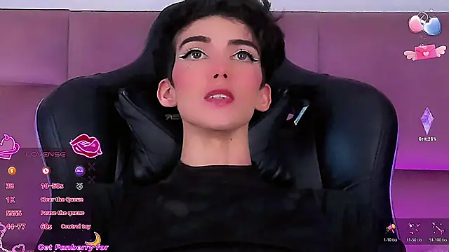 Snapshot of Baby_FenixTS chatting on 11/20/25, 07:47 Baby FenixTS online show from 11/20/25, 07:47