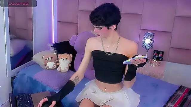 Baby FenixTS online show from 01/13/26, 04:16