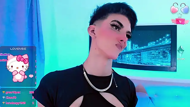 Snapshot of Baby_FenixTS chatting on 09/24/25, 06:14 Baby FenixTS online show from 09/24/25, 06:14