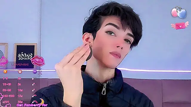 Baby FenixTS online show from 12/20/25, 07:55