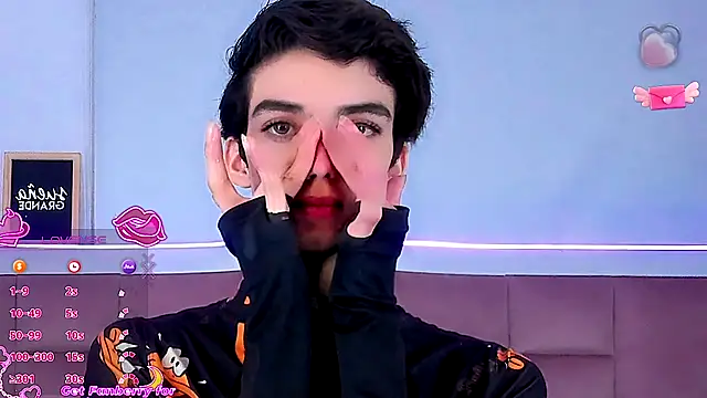 Snapshot of Baby_FenixTS chatting on 12/18/25, 05:56 Baby FenixTS online show from 12/18/25, 05:56