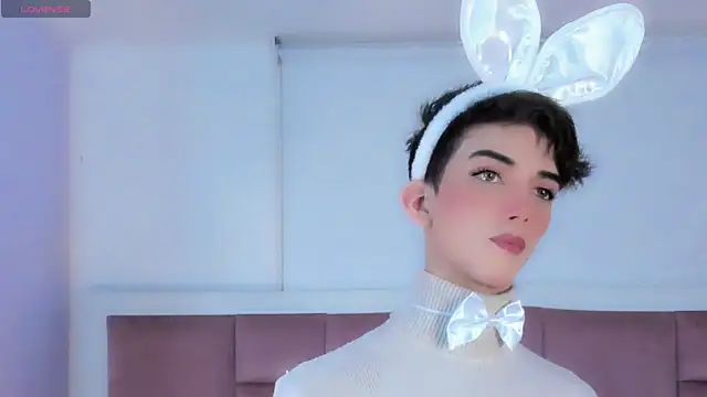 Snapshot of Baby_FenixTS chatting on 10/28/25, 06:23 Baby FenixTS online show from 10/28/25, 06:23