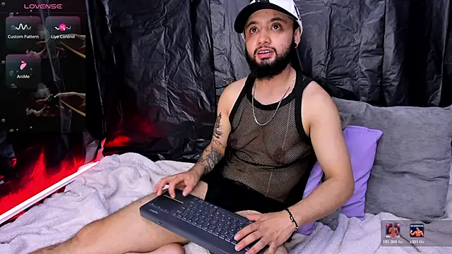 Noah devil  online show from 03/16/26, 04:31