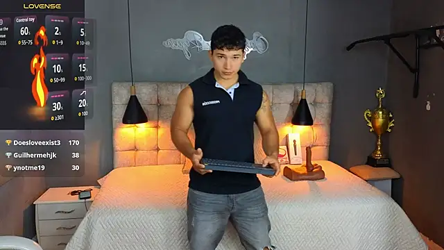 Snapshot of Horny_nick18 chatting on 10/02/25, 12:19 Horny nick18 online show from 10/02/25, 12:19