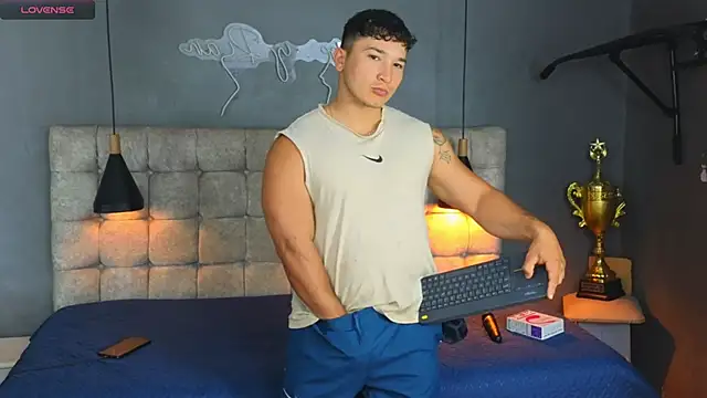 Horny nick18 online show from 01/07/26, 10:53