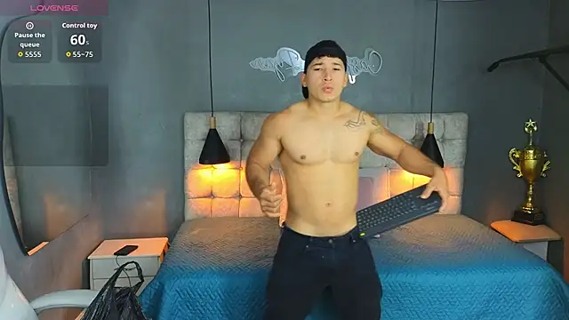 Snapshot of Horny_nick18 chatting on 09/11/25, 12:27 Horny nick18 online show from 09/11/25, 12:27