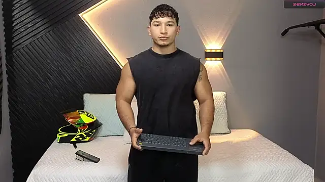 Horny nick18 online show from 02/21/26, 01:02