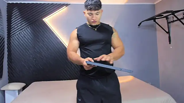 Snapshot of Horny_nick18 chatting on 05/14/26, 11:18 Horny nick18 online show from 05/14/26, 11:18
