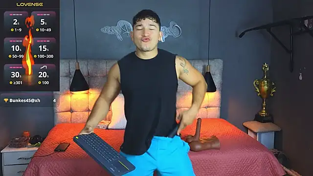 Horny nick18 online show from 10/22/25, 09:20