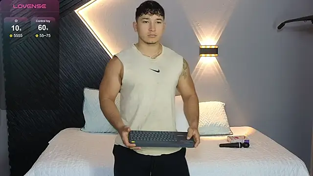 Horny nick18 online show from 02/10/26, 01:21